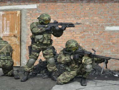 Ανάπτυξη Ρώσων αλεξιπτωτιστών και καταδρομέων στη νότια Συρία στα σύνορα με Ιορδανία